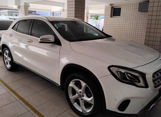 MERCEDES-BENZ GLA 200 1.6 CGI FLEX ADVANCE 7G-DCT